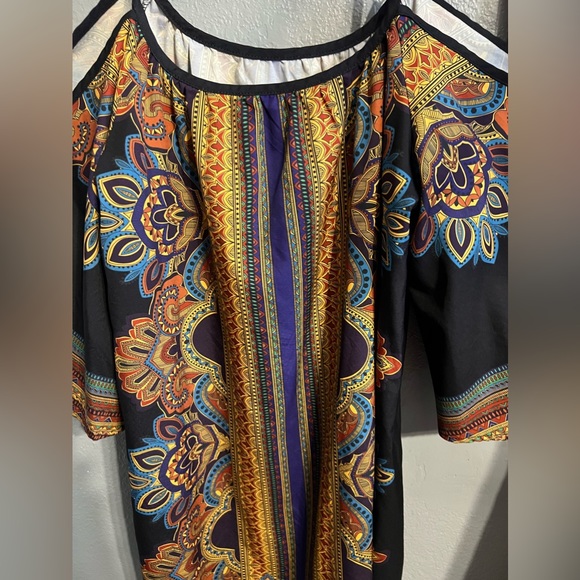 Women’s Cold Shoulder Colorful Dress - Picture 3 of 6